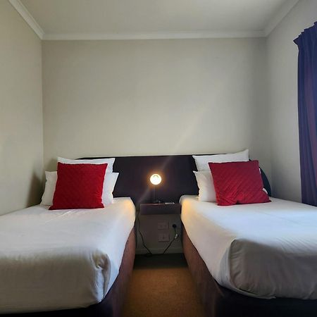 B-Ks Premier Motel Palmerston North Eksteriør bilde