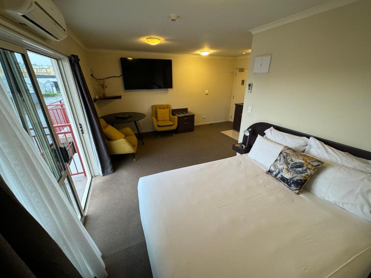 B-Ks Premier Motel Palmerston North Eksteriør bilde