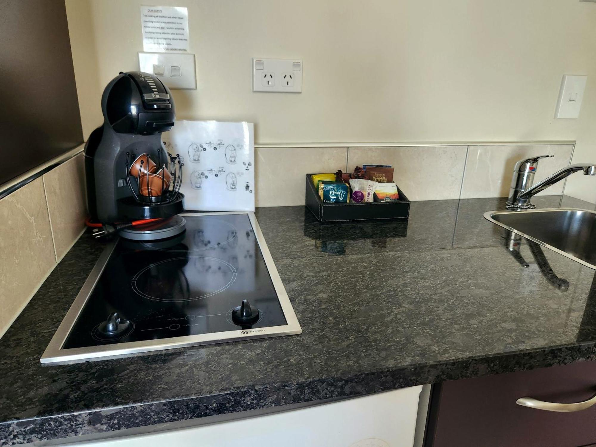 B-Ks Premier Motel Palmerston North Eksteriør bilde